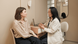 Woman talks to her doctor about her pelvic floor symptoms